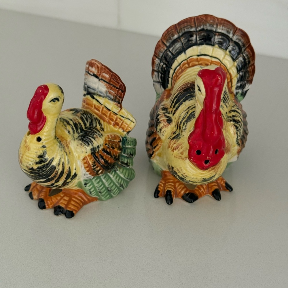 1940s Boho Chic Americana Farmhouse Turkey Salt & Pepper Shakers - A Pair